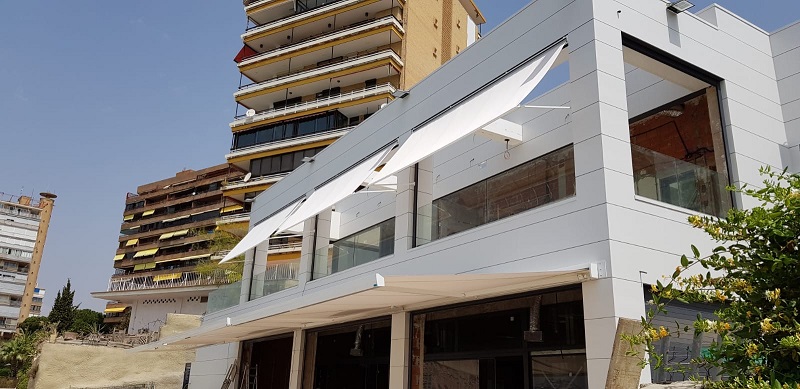 tipos-de-toldos-terraza-cofre